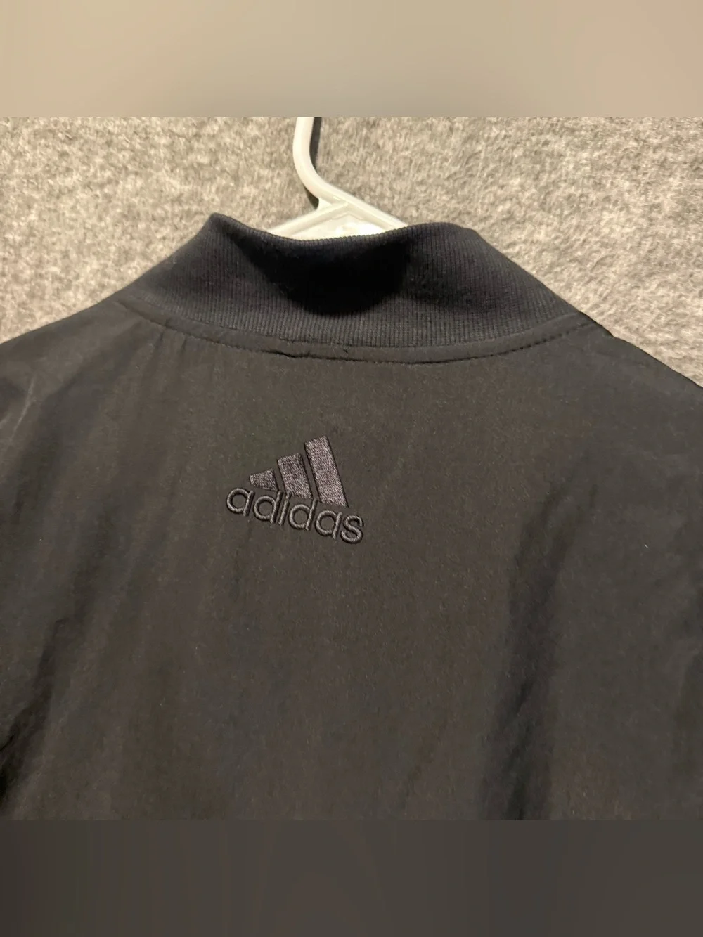 Adidas Giant Logo Windbreaker Track Jacket Mens XL Black White Zip Up Light Nice